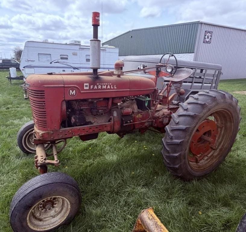 1948 International Harvester M Equipment Image0
