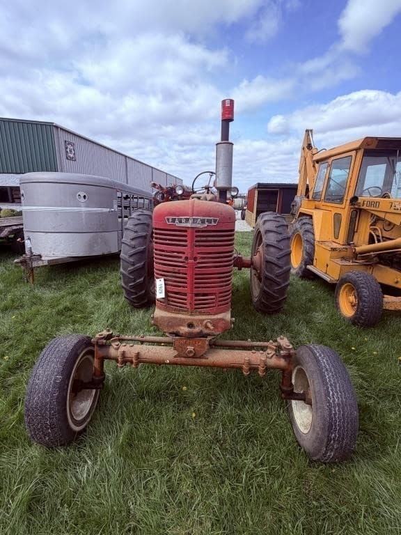 Image of International Harvester M equipment image 2