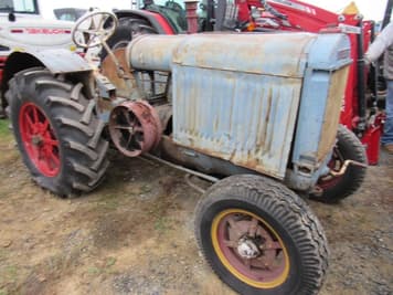 Main image International Harvester 10-20
