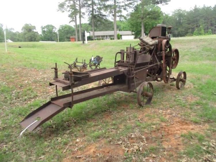 Main image International Harvester C50 4
