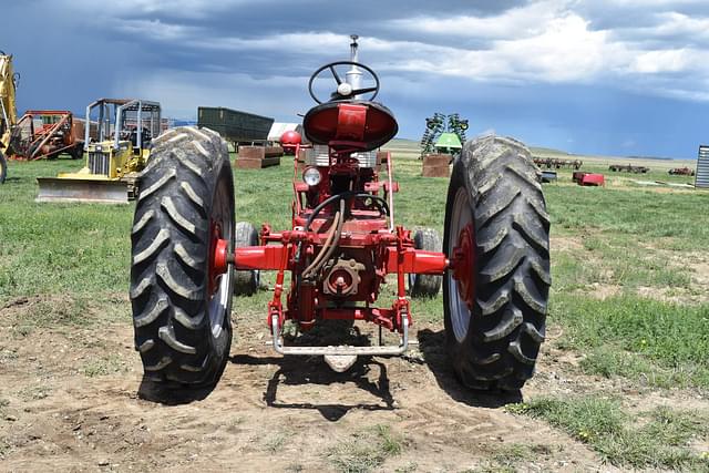Thumbnail image Farmall 560  10