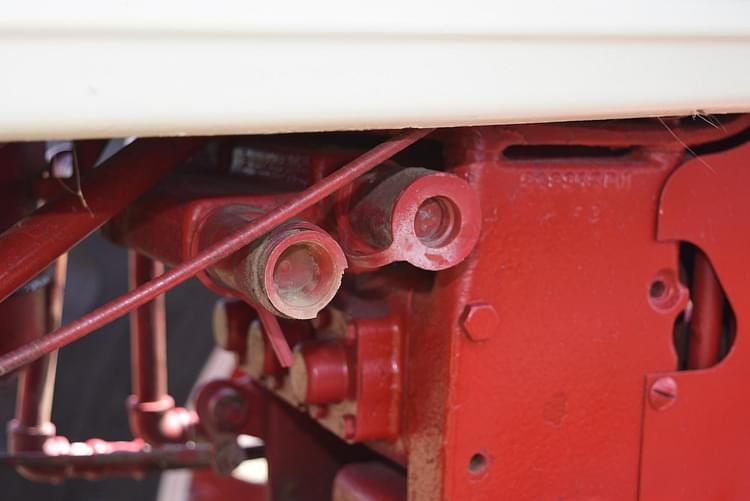 Main image Farmall 560  26