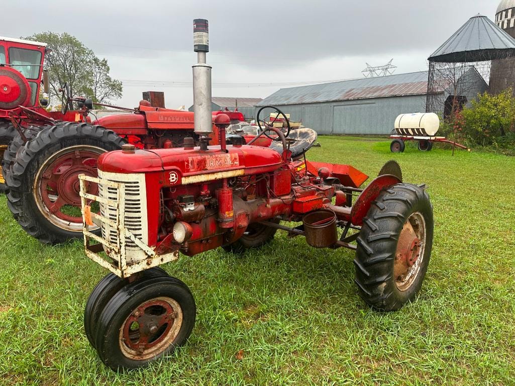 Main image Farmall B