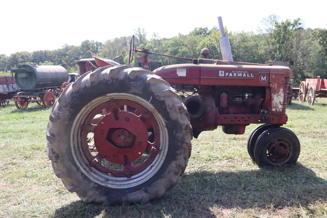 Image of Farmall M equipment image 3