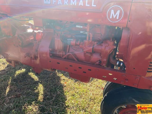 Image of Farmall M equipment image 2