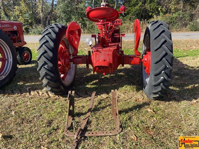 Image of Farmall M equipment image 4