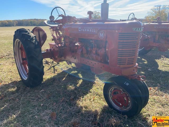 Image of Farmall M equipment image 1