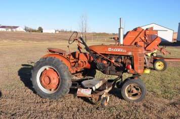 Main image Farmall B