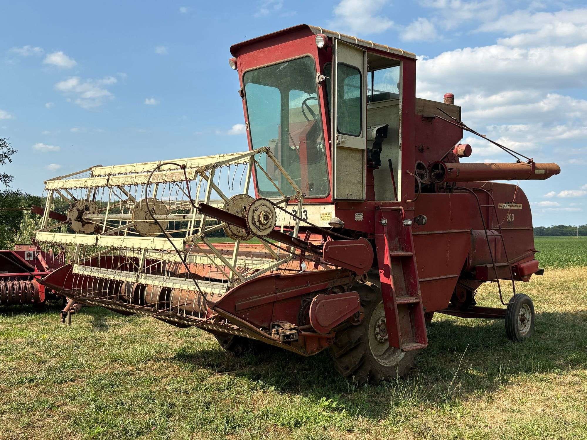 International Harvester 303 Equipment Image0