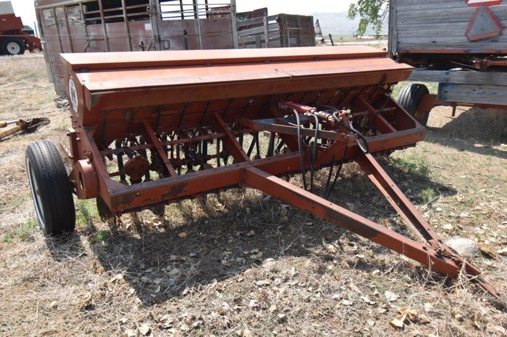 Main image International Harvester 10