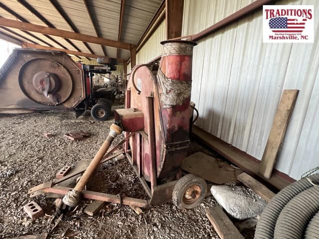 Image of International Harvester 56 equipment image 1