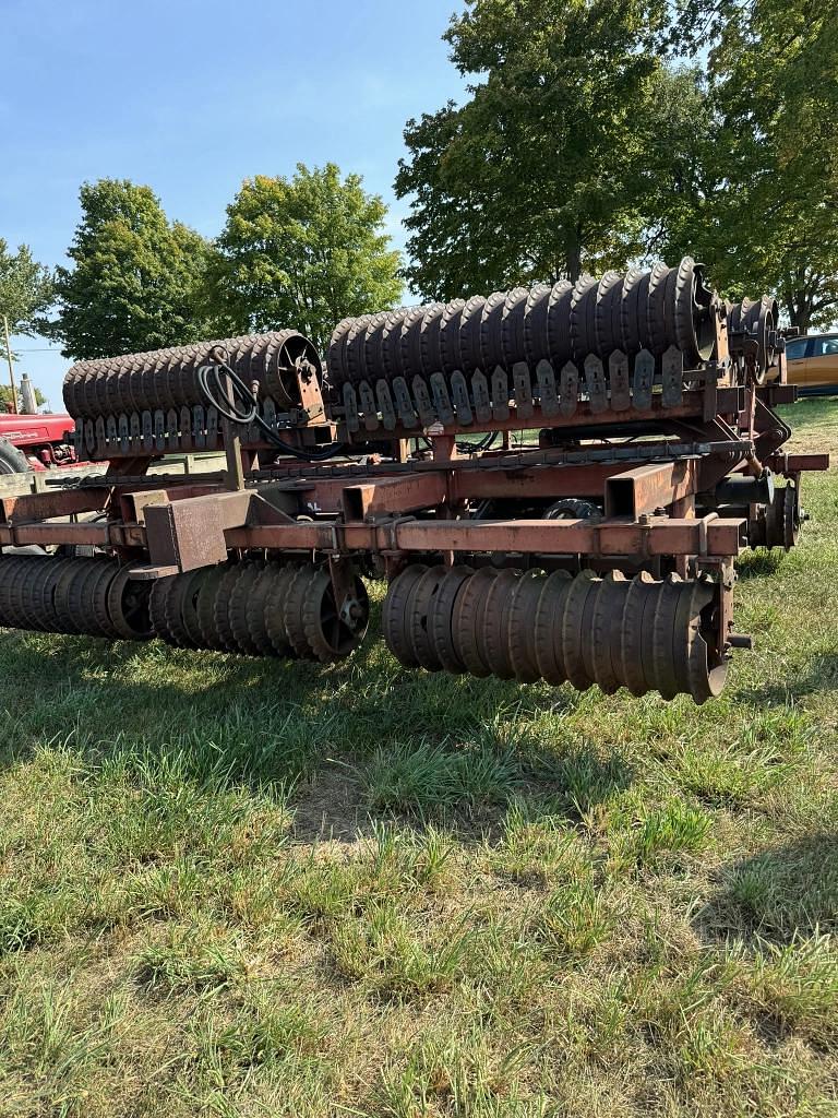 Image of International Harvester 415 Primary image