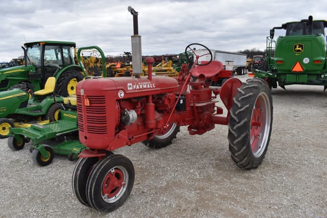 Image of Farmall Super C equipment image 1