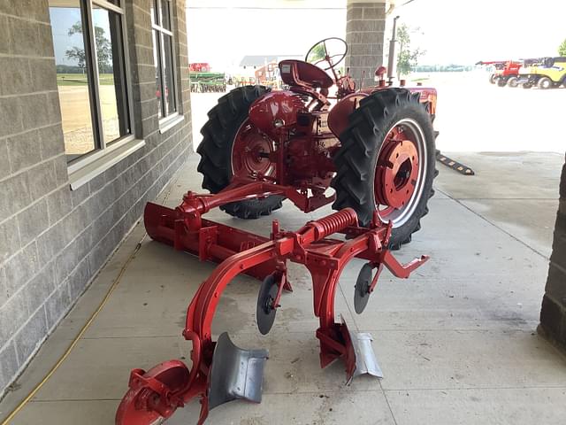 Image of Farmall Super C equipment image 2