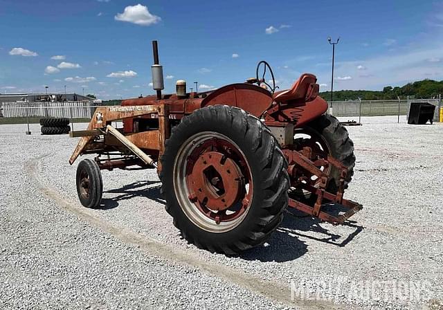 Image of Farmall Super M equipment image 2