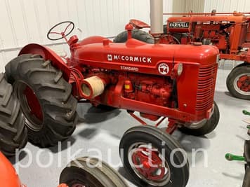 Main image International Harvester Super W-4