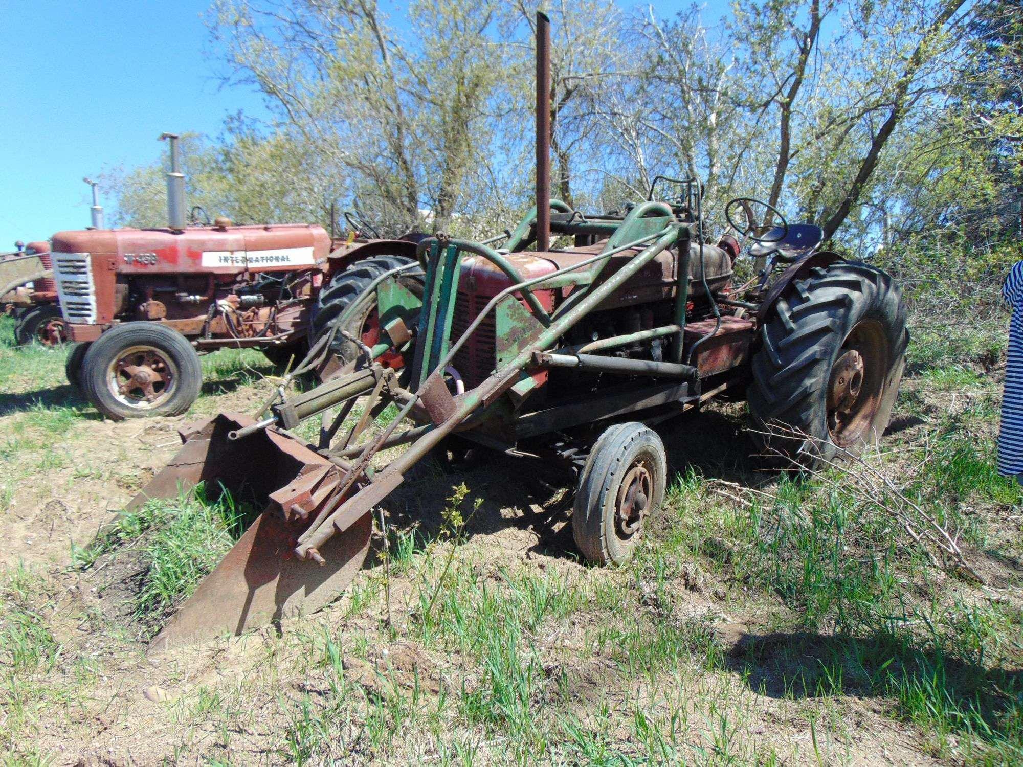 Main image International Harvester Super W6