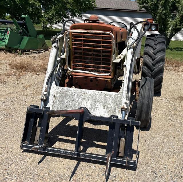 Image of International Harvester 656 equipment image 1