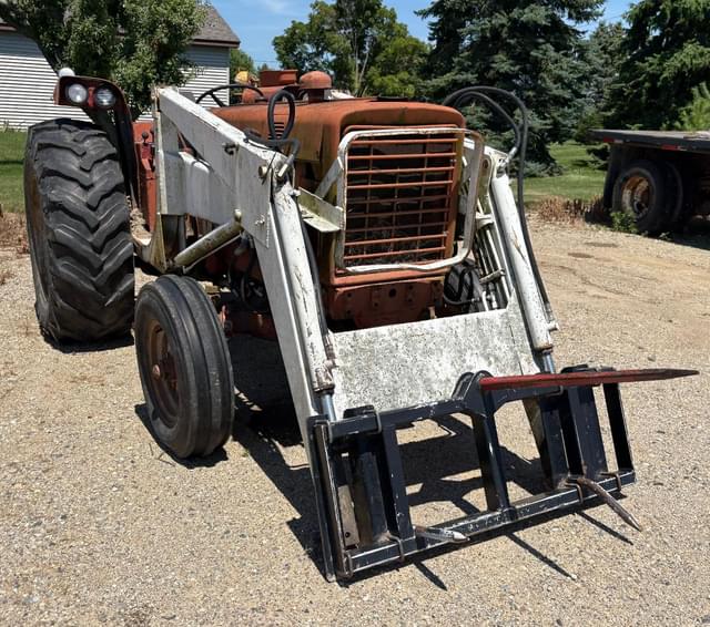 Image of International Harvester 656 equipment image 2