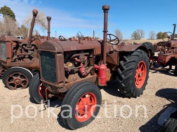 Main image International Harvester W30