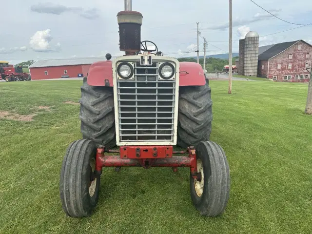 Image of International Harvester 1206 equipment image 2