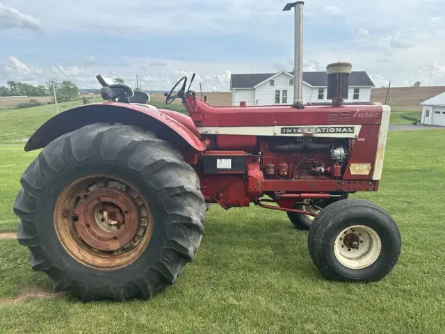 Image of International Harvester 1206 equipment image 4