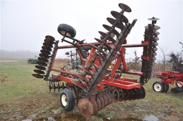 Image of International Harvester 496 equipment image 4