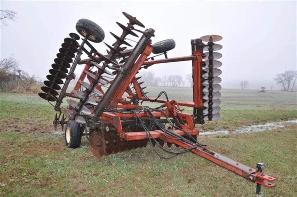 International Harvester 496 Equipment Image0
