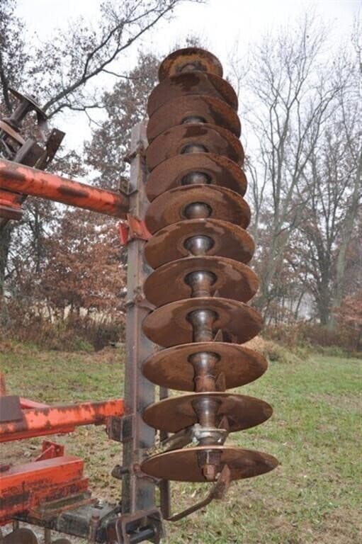 Image of International Harvester 496 equipment image 3