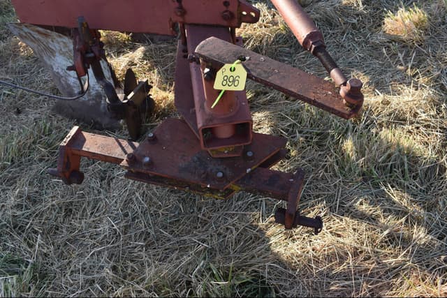 Image of International Harvester 510 equipment image 3