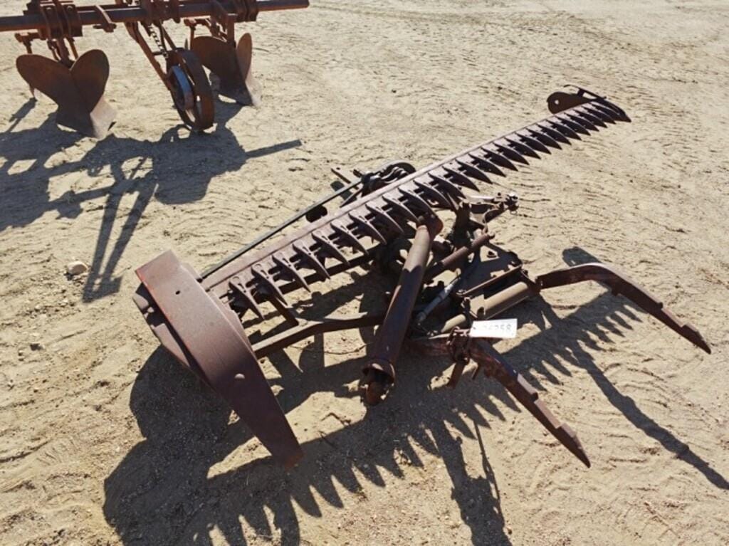 Main image International Harvester 100