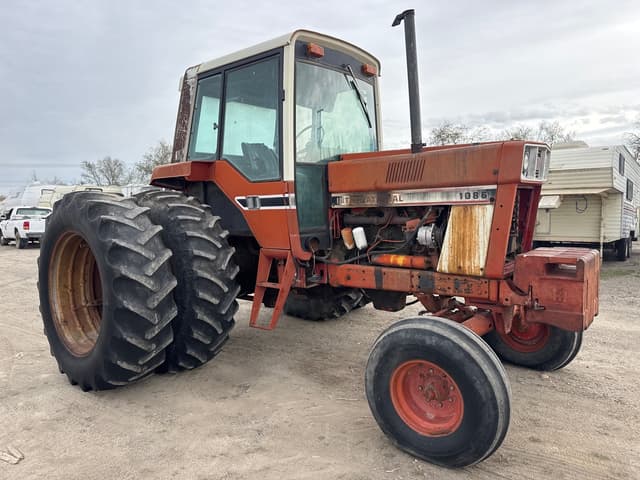 Image of International Harvester 1086 equipment image 1