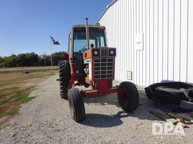 Image of International Harvester 1086 equipment image 4