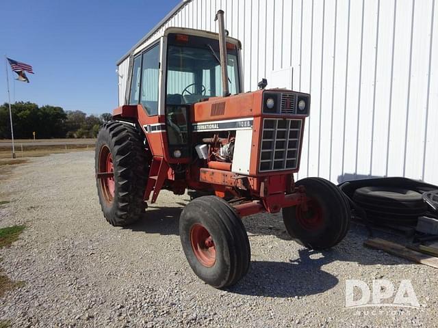 Image of International Harvester 1086 equipment image 2