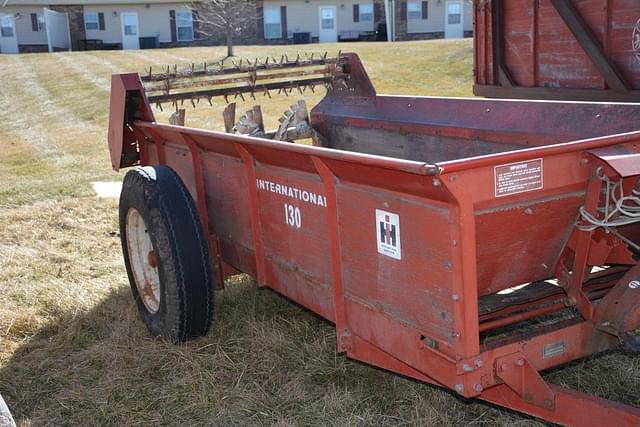 Image of International Harvester 130 equipment image 1