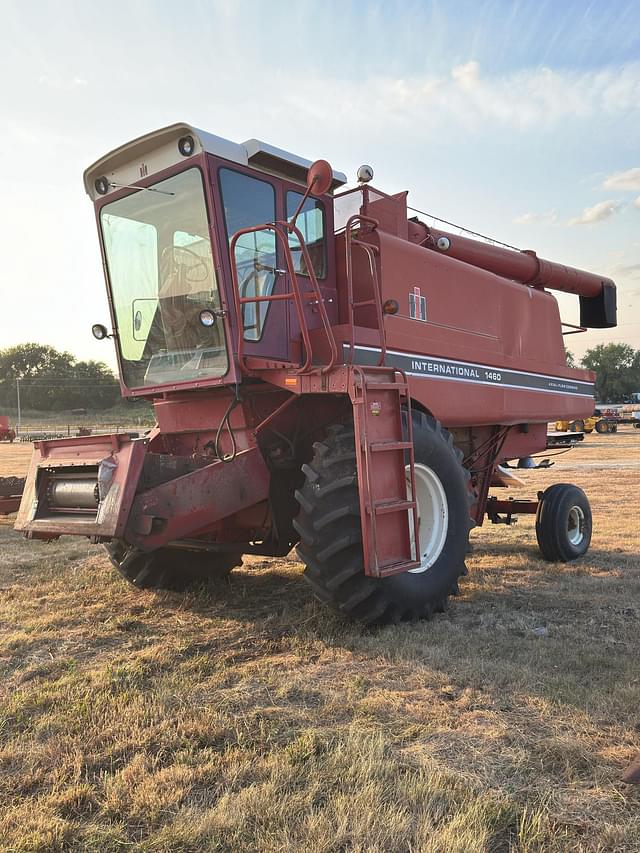 Image of International Harvester 1460 equipment image 2