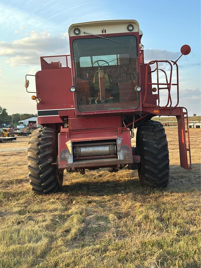 Image of International Harvester 1460 equipment image 1