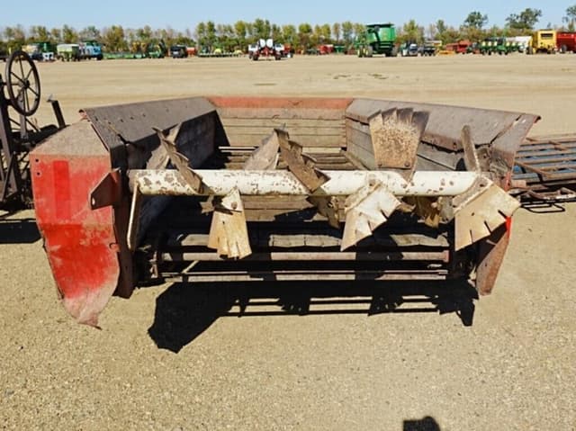 Image of International Harvester 155 equipment image 3