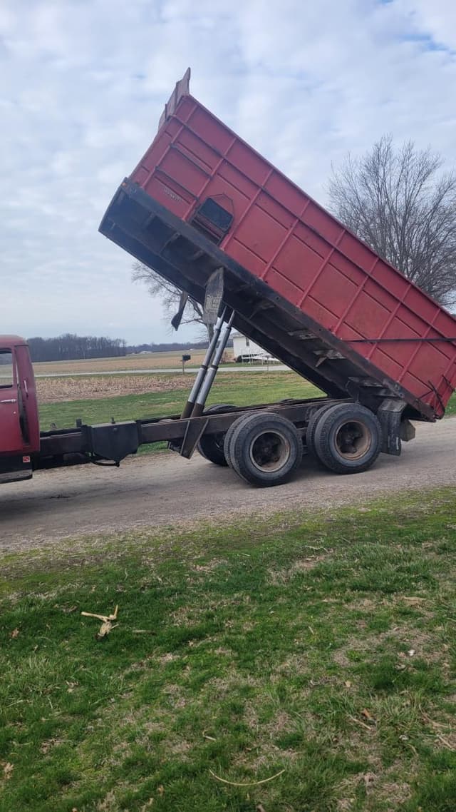 Image of International 1800 equipment image 3