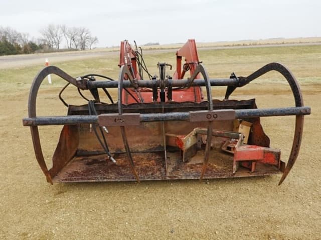Image of International Harvester 2355 equipment image 4