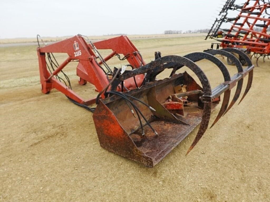 International Harvester 2355 Equipment Image0
