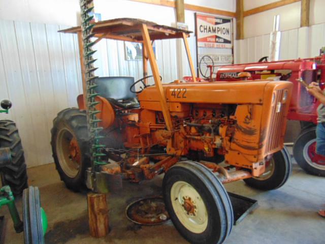 Image of International Harvester 2404 equipment image 1