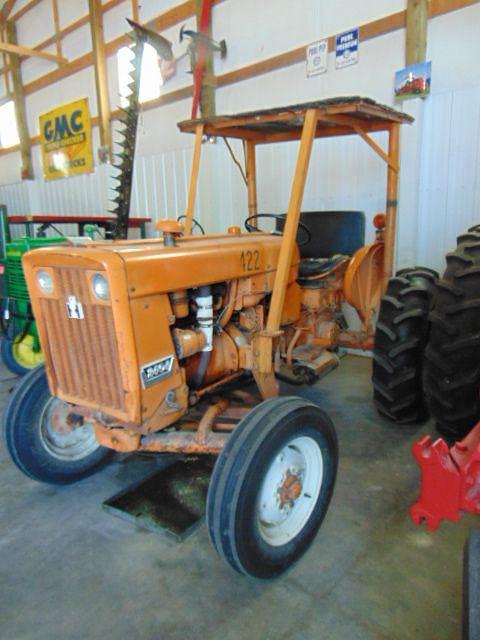 Image of International Harvester 2404 equipment image 2