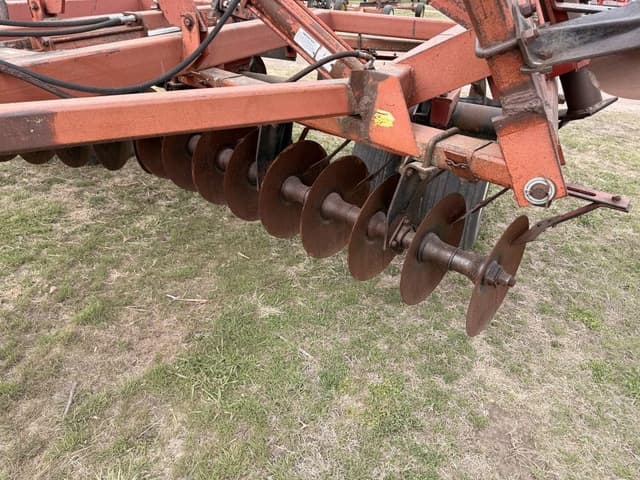 Image of International Harvester 490 equipment image 2