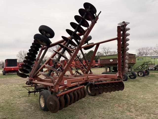 Image of International Harvester 490 equipment image 4