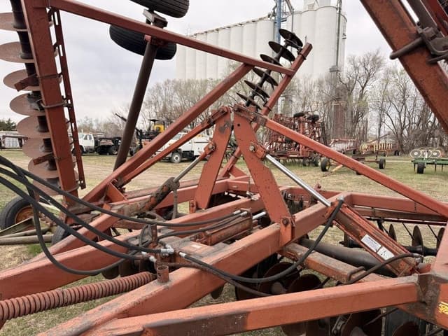 Image of International Harvester 490 equipment image 3