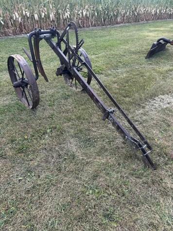 Main image International Harvester 2A