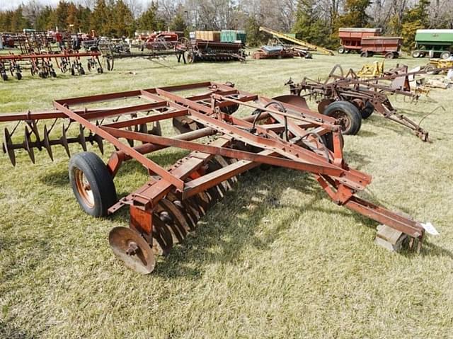 Image of International Harvester 37 equipment image 1