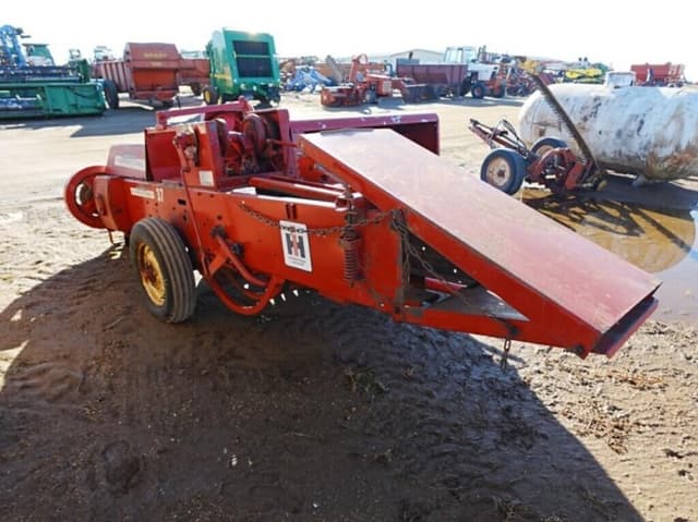 Image of International Harvester 37 equipment image 2