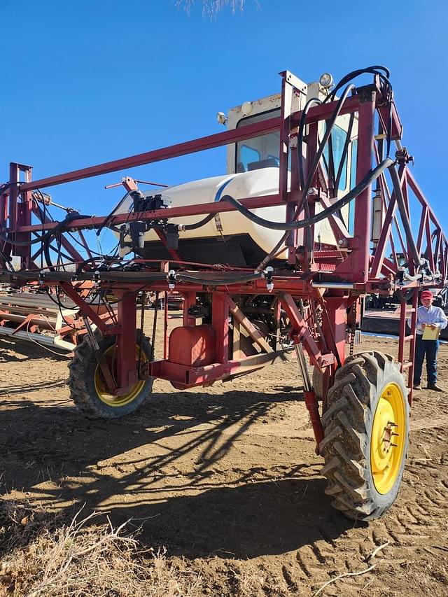 Image of International Harvester 403 equipment image 2